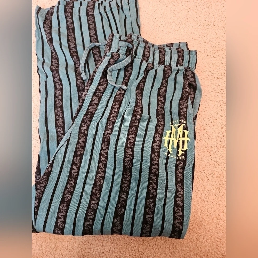 Disney's haunted mansion pj set XS/M - Picture 6 of 10